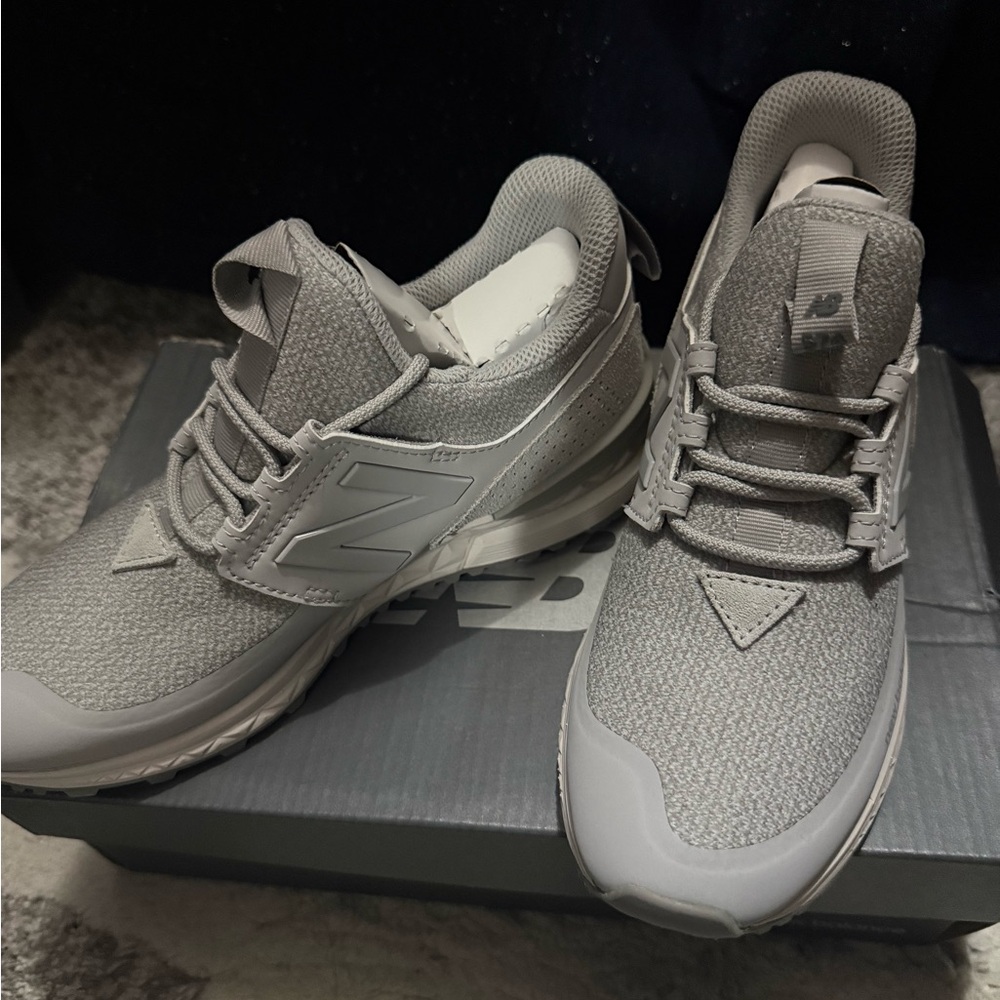 New Balance Light Gray Athletic Shoes - Picture 2 of 7